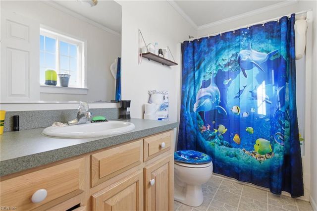 100 Canaan View LN, Surry, VA 23883