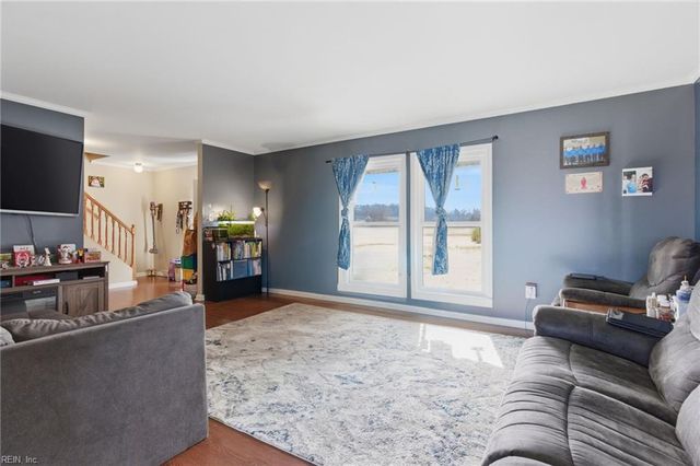 100 Canaan View LN, Surry, VA 23883