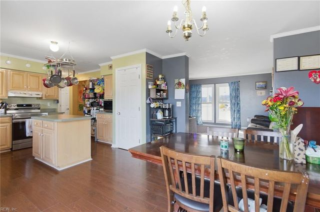 100 Canaan View LN, Surry, VA 23883