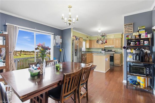 100 Canaan View LN, Surry, VA 23883