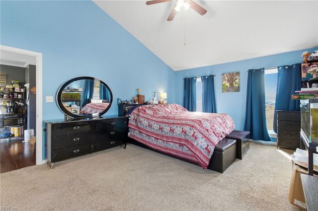 100 Canaan View LN, Surry, VA 23883