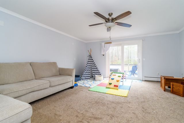 2 Sawmill Cir, Charlton, MA 01507