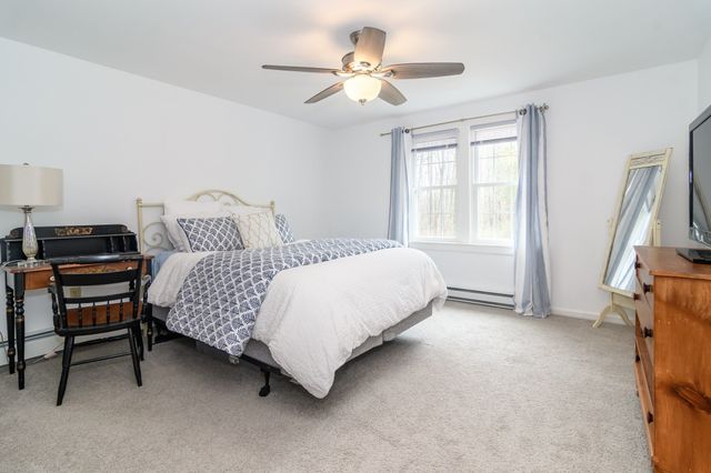 2 Sawmill Cir, Charlton, MA 01507