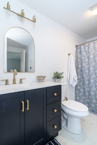 2 Sawmill Cir, Charlton, MA 01507