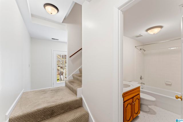 2100 RIVERINE OAKS PLACE, Hoover, AL 35244