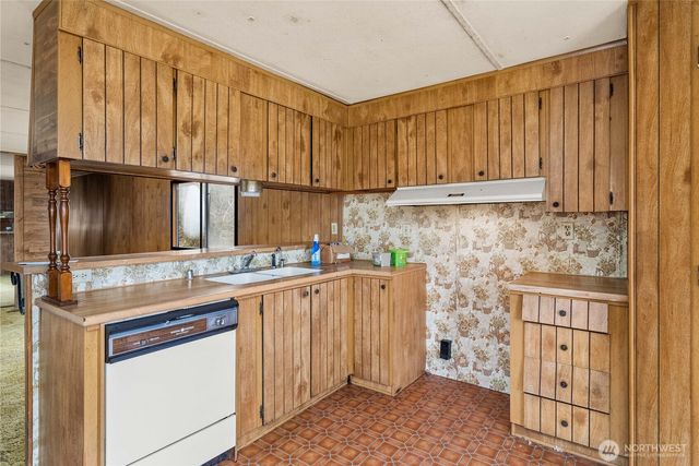 21215 Orting Kapowsin Highway E, Graham, WA 98338