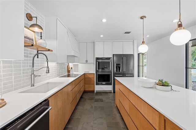 816 Terrace Mountain DR, West Lake Hills, TX 78746