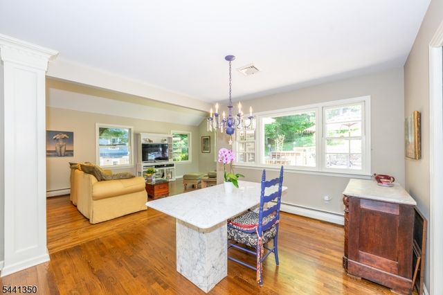 36 Leamoor Dr, Morris Plains Boro, NJ 07950