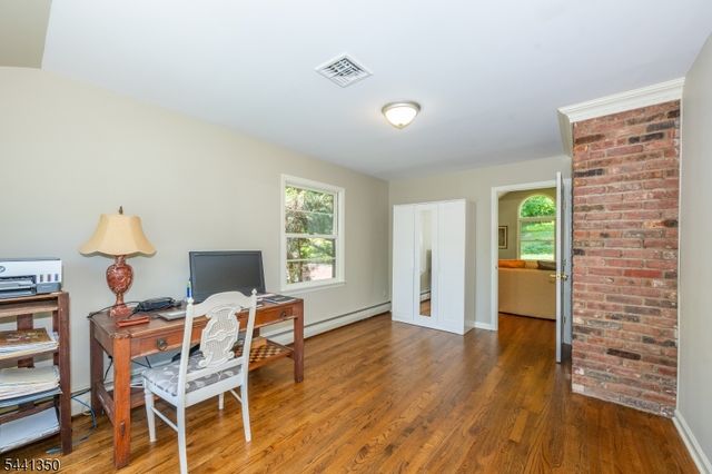 36 Leamoor Dr, Morris Plains Boro, NJ 07950