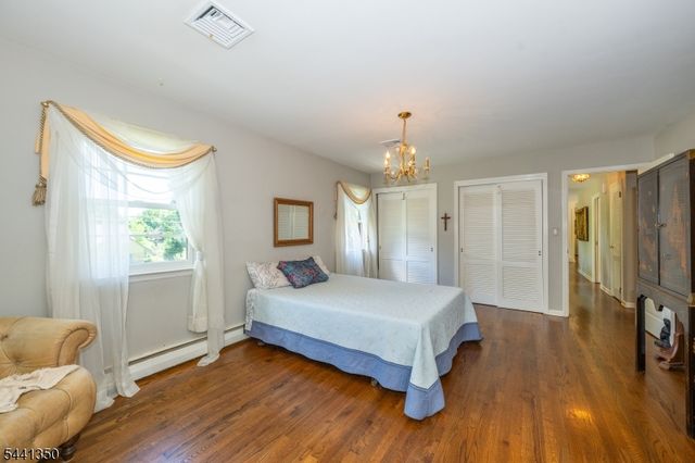 36 Leamoor Dr, Morris Plains Boro, NJ 07950