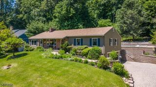 36 Leamoor Dr, Morris Plains Boro, NJ 07950