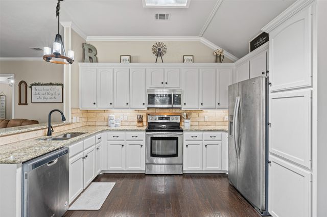 345 Woodard Lane, Bruceville, TX 76630