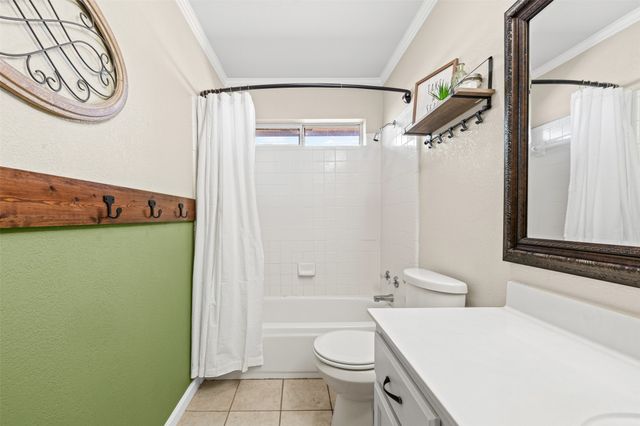 345 Woodard Lane, Bruceville, TX 76630