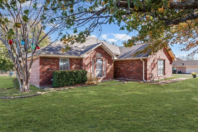 345 Woodard Lane, Bruceville, TX 76630