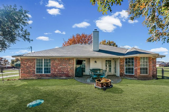 345 Woodard Lane, Bruceville, TX 76630