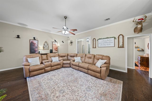 345 Woodard Lane, Bruceville, TX 76630