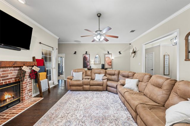 345 Woodard Lane, Bruceville, TX 76630