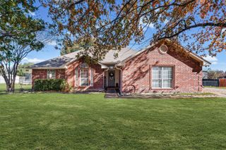 345 Woodard Lane, Bruceville, TX 76630