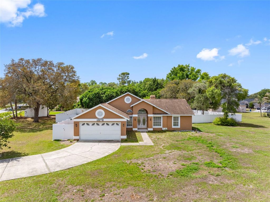 Image 13 of property listing at 12270 PADRON BOULEVARD, Spring Hill, FL 34609