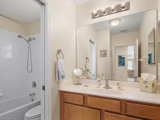 1646 Birdie DR, Naples, FL 34120