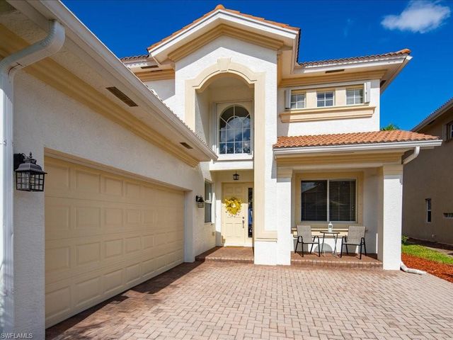 1646 Birdie DR, Naples, FL 34120