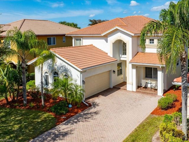 1646 Birdie DR, Naples, FL 34120