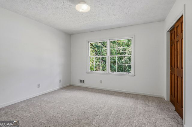 585 Buckeye Circle SE, Conyers, GA 30094