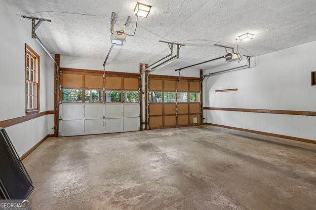 585 Buckeye Circle SE, Conyers, GA 30094