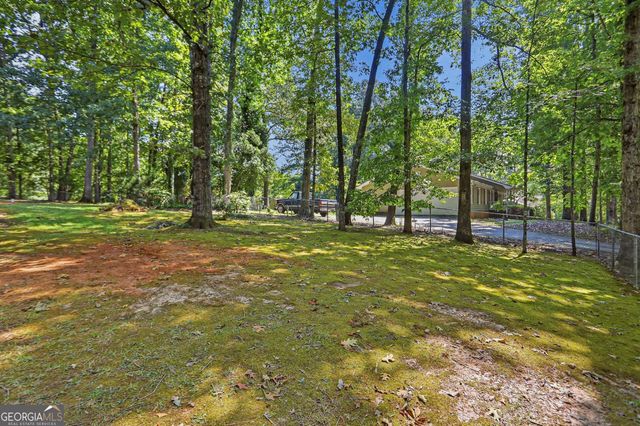 585 Buckeye Circle SE, Conyers, GA 30094