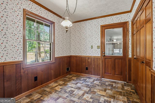 585 Buckeye Circle SE, Conyers, GA 30094