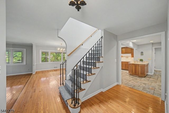 44 Glen Rd, Mountain Lakes Boro, NJ 07046