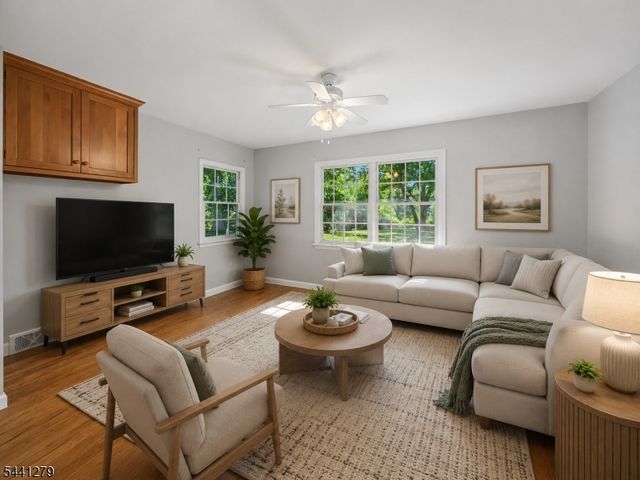 44 Glen Rd, Mountain Lakes Boro, NJ 07046