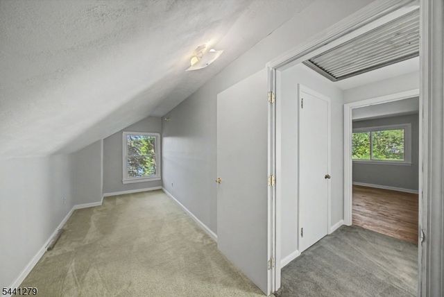 44 Glen Rd, Mountain Lakes Boro, NJ 07046