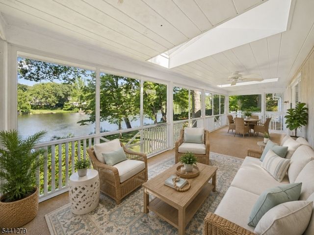 44 Glen Rd, Mountain Lakes Boro, NJ 07046