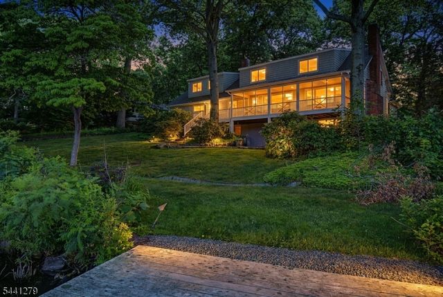 44 Glen Rd, Mountain Lakes Boro, NJ 07046