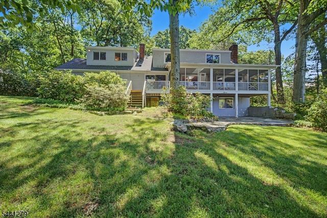 44 Glen Rd, Mountain Lakes Boro, NJ 07046