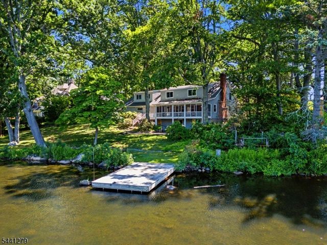 44 Glen Rd, Mountain Lakes Boro, NJ 07046