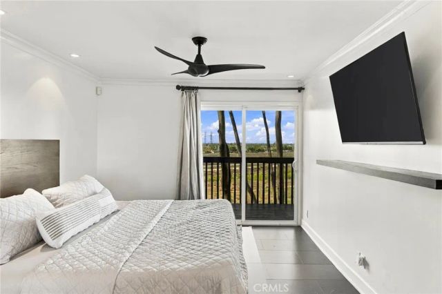 1222 Las Arenas Way 23, Costa Mesa, CA 92627