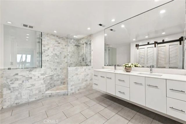 1222 Las Arenas Way 23, Costa Mesa, CA 92627