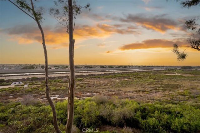 1222 Las Arenas Way 23, Costa Mesa, CA 92627