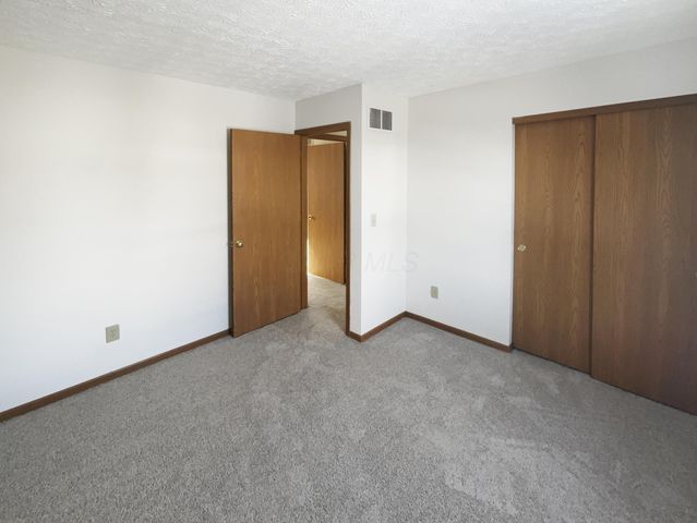 3376 Oak Bend Boulevard, Canal Winchester, OH 43110