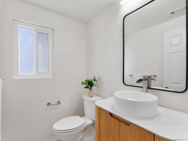 2277 Dunstan, Oceanside, CA 92054