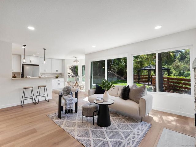 2277 Dunstan, Oceanside, CA 92054