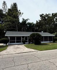 500 AVENUE L NE, Winter Haven, FL 33881