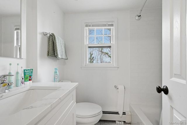 15 School Street, Port Washington, NY 11050