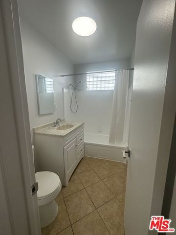 8360 Blackburn Avenue 1, Los Angeles, CA 90048