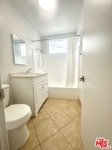 8360 Blackburn Avenue 1, Los Angeles, CA 90048