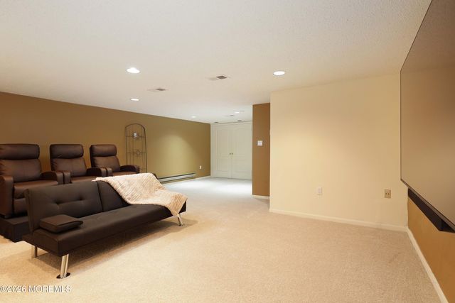 2811 Ice House Court, Freehold, NJ 07728