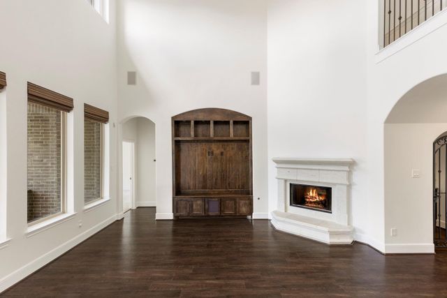 11210 Spoke Hollow Creek Lane, Cypress, TX 77433