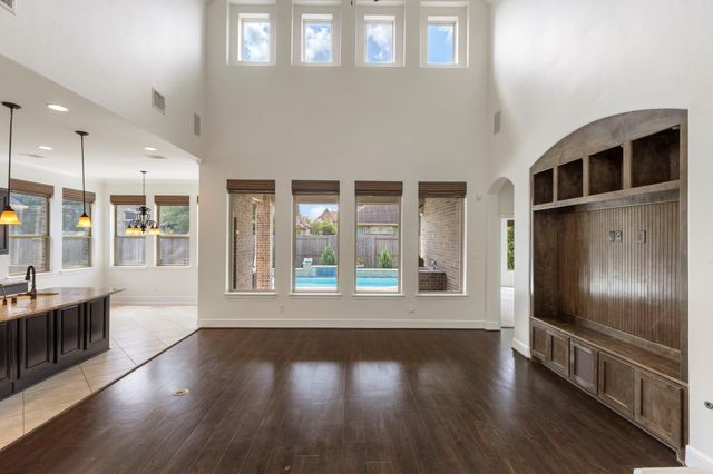 11210 Spoke Hollow Creek Lane, Cypress, TX 77433